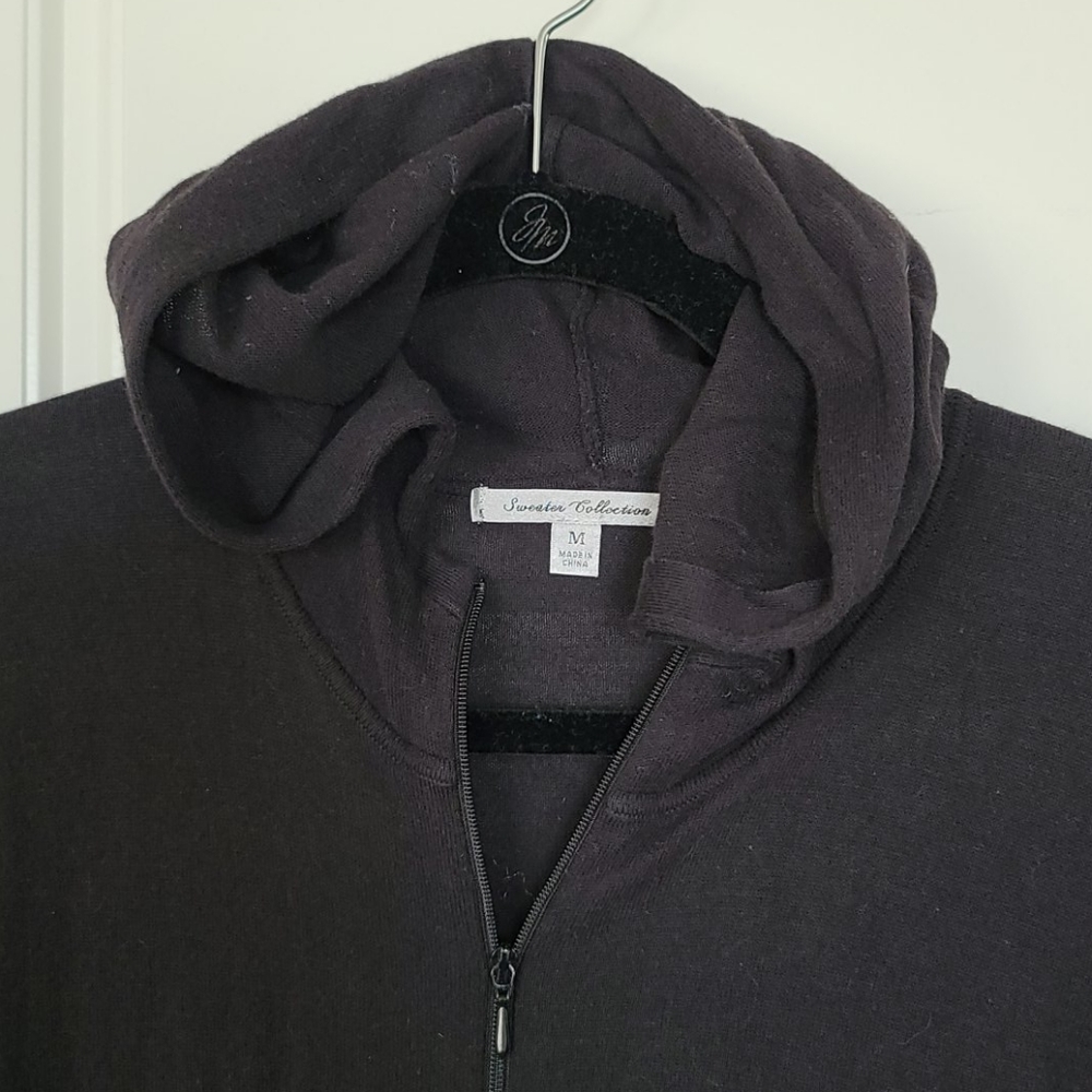 10/2 UNIQLO BLACK ZIP UP